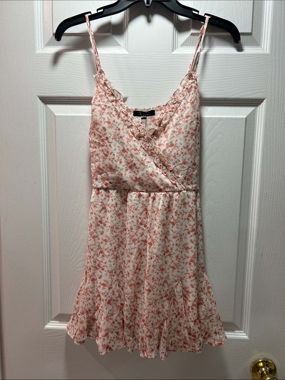 Francesca's Floral Slip Romper in Ivory and Coral - Picture 3 of 5